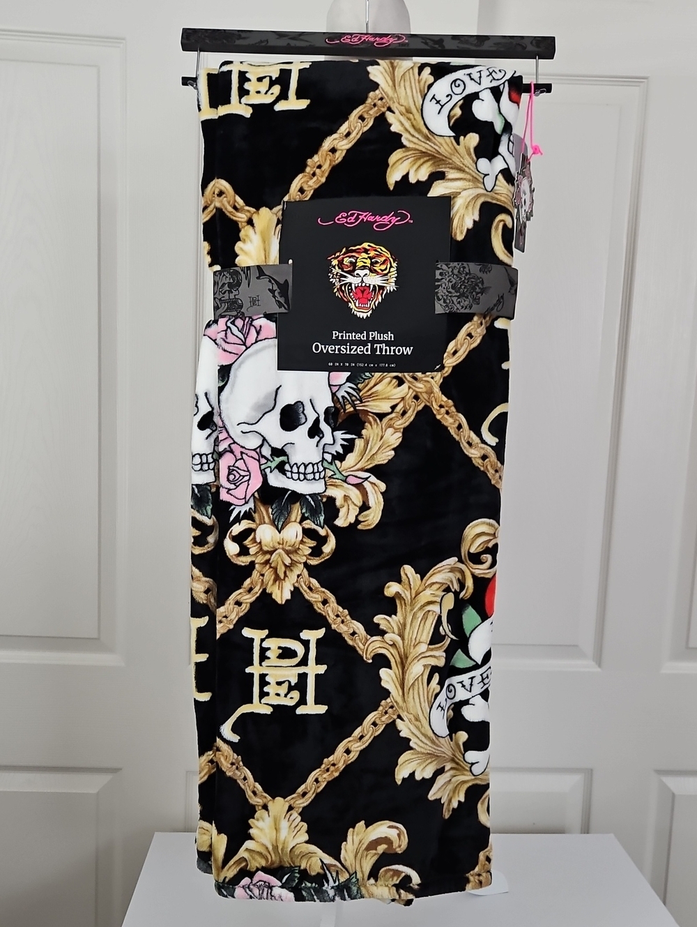 Ed Hardy NWT Plush Oversized Throw